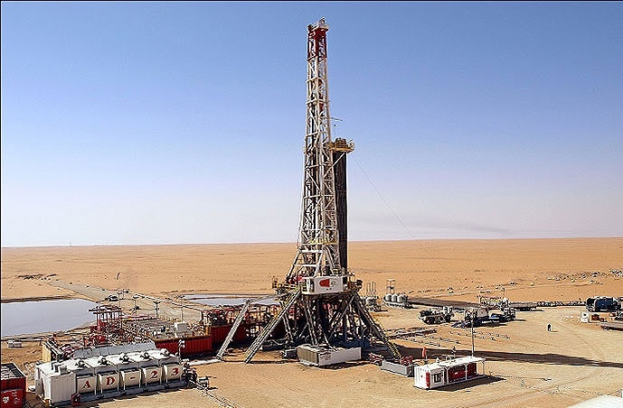 تولید تجمعی میدان نفتی آذر از مرز ٥٠٠ هزار بشکه عبور کرد