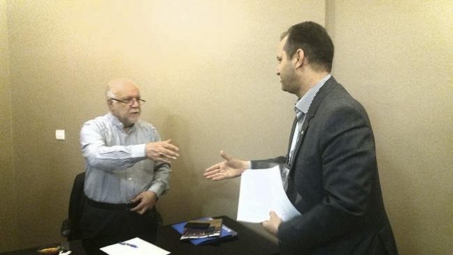 جلسه اختصاصی مدیرعامل شرکت فولاد اکسین خوزستان و وزیر نفت