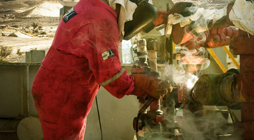 فیلمی از سختی کار حفارمردان صنعت نفت