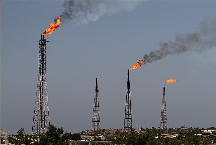 دو شرکت نفتی انگلیسی فعالیت خود را در میدان رام ایران متوقف کردند