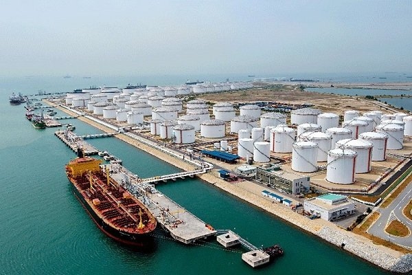 ایران نفت خود را در بندر دالیان چین ذخیره‌سازی می‌کند