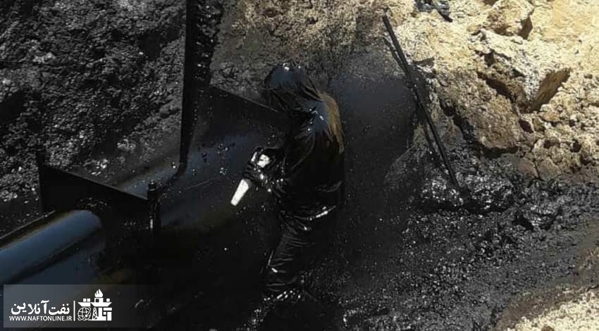 تصویر کار و تلاش یکی از کارکنان پیمانکاری در مناطق عملیاتی نفت را نشان می‌دهد | نفت آنلاین