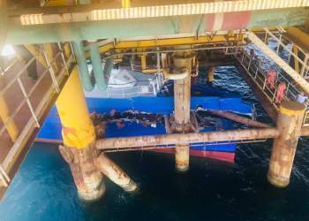 برخورد یک کشتی با سکوی گازی در خلیج فارس | نفت آنلاین