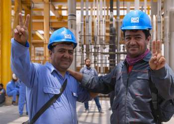 کارکنان نفت