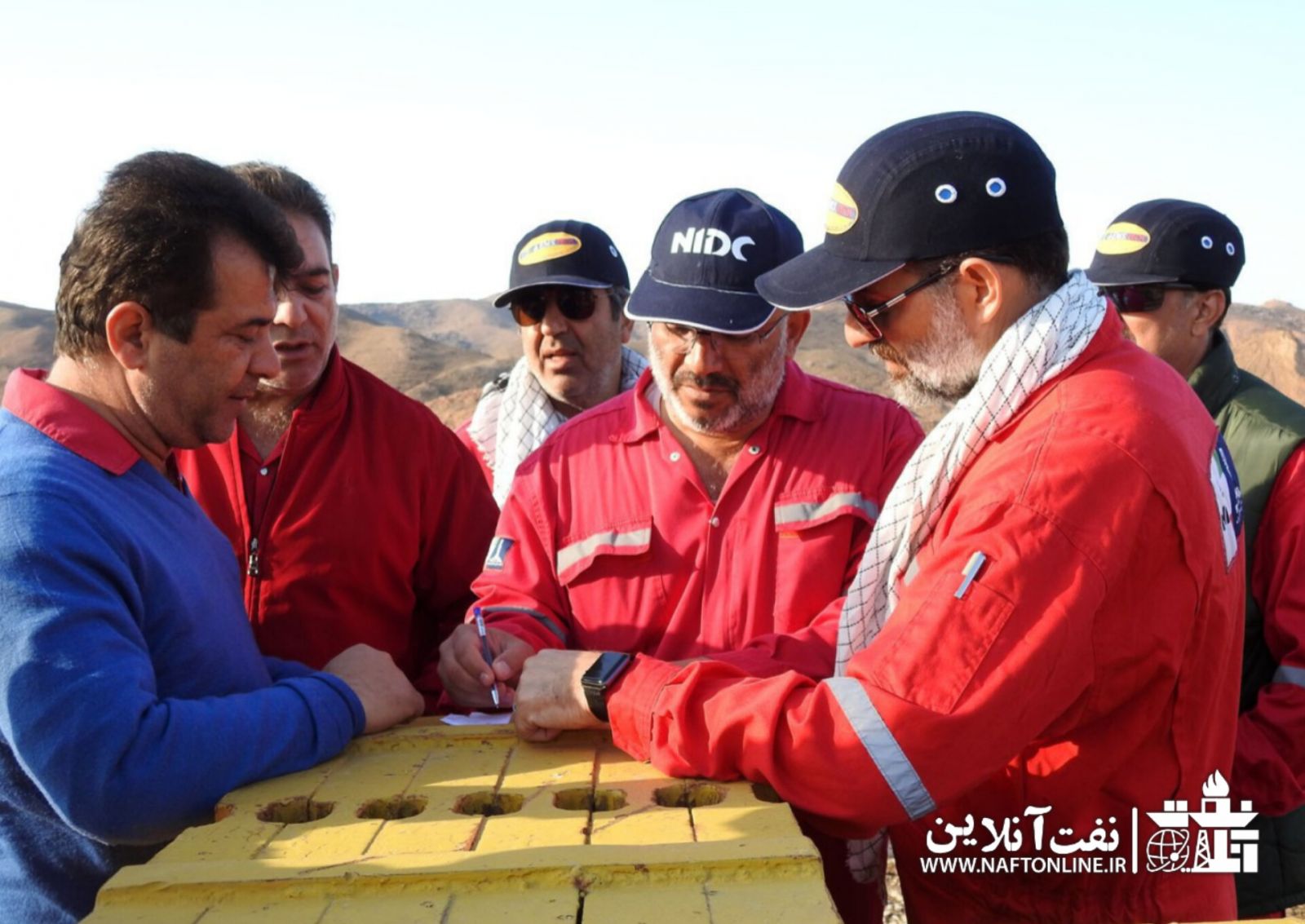 مهندس مهران مکوندی چاه شماره ۱۴۷ رگ سفید <a href='https://www.naftonline.ir' target='_blank'>نفت آنلاین</a> 